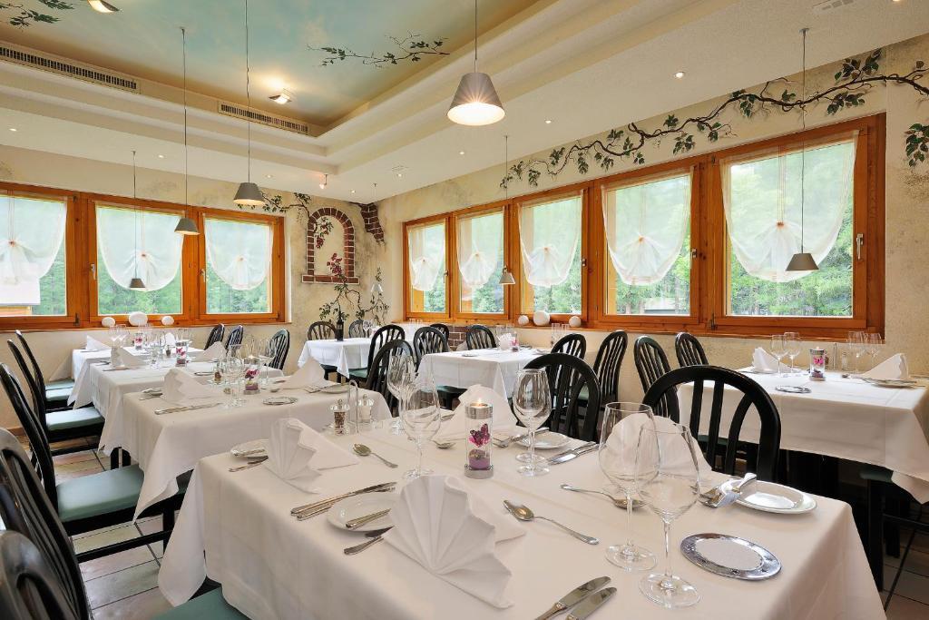 Hotel Ahorni Oberwald Extérieur photo