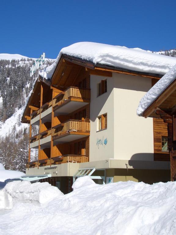 Hotel Ahorni Oberwald Extérieur photo
