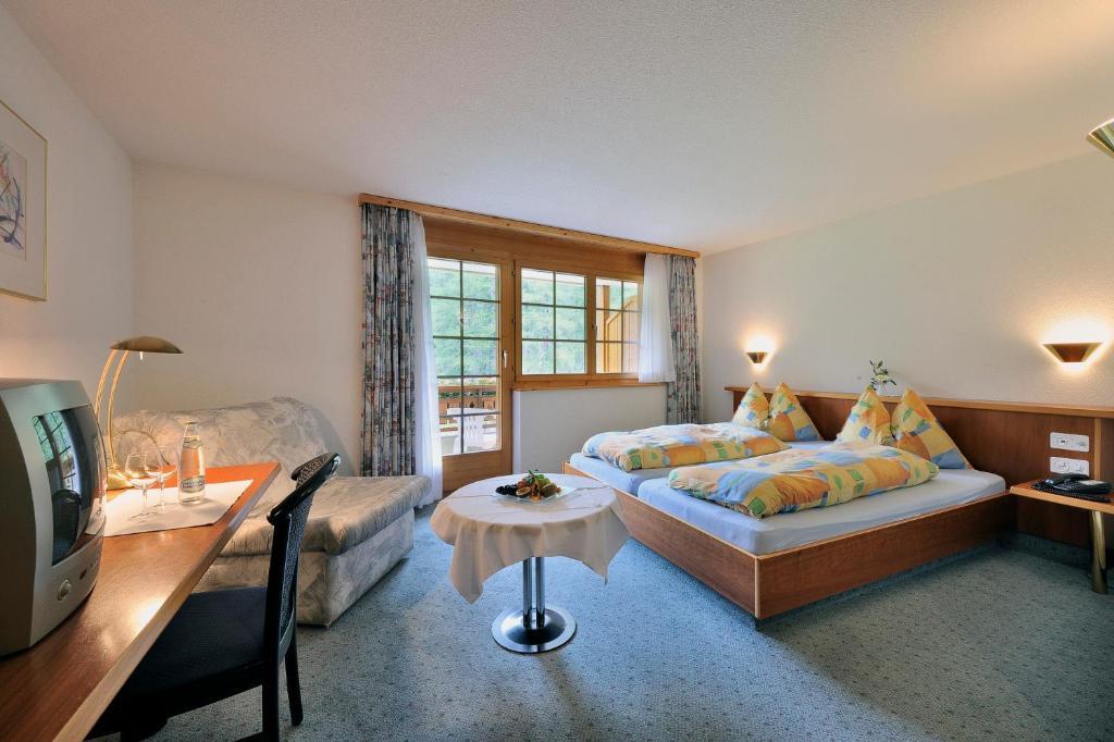 Hotel Ahorni Oberwald Extérieur photo